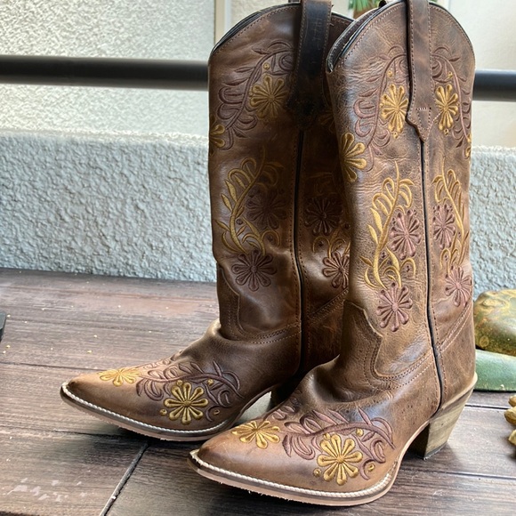 Floral Embroidered Western Boots - Picture 1 of 6